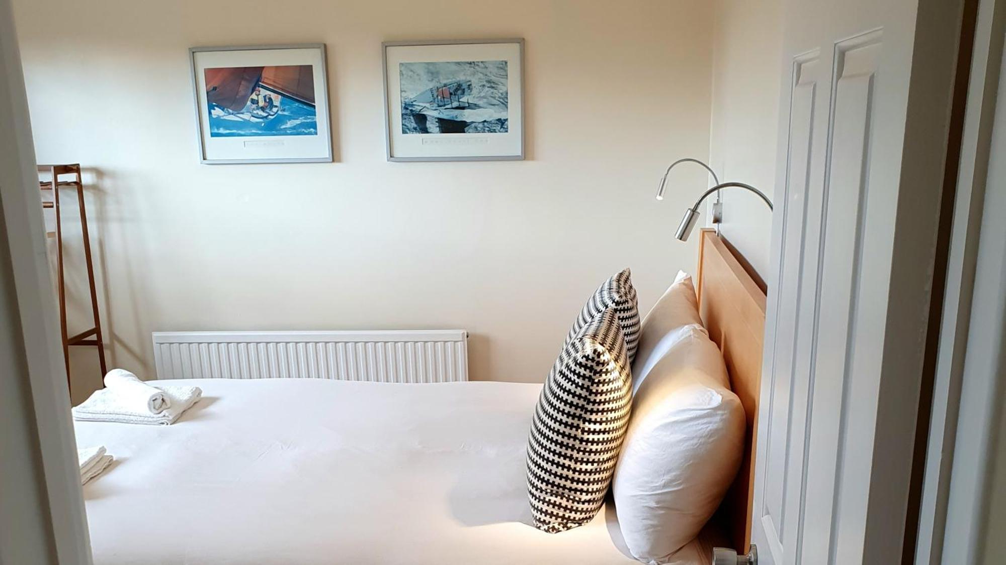 Island Retreat With Hottub Villa West Mersea Bagian luar foto